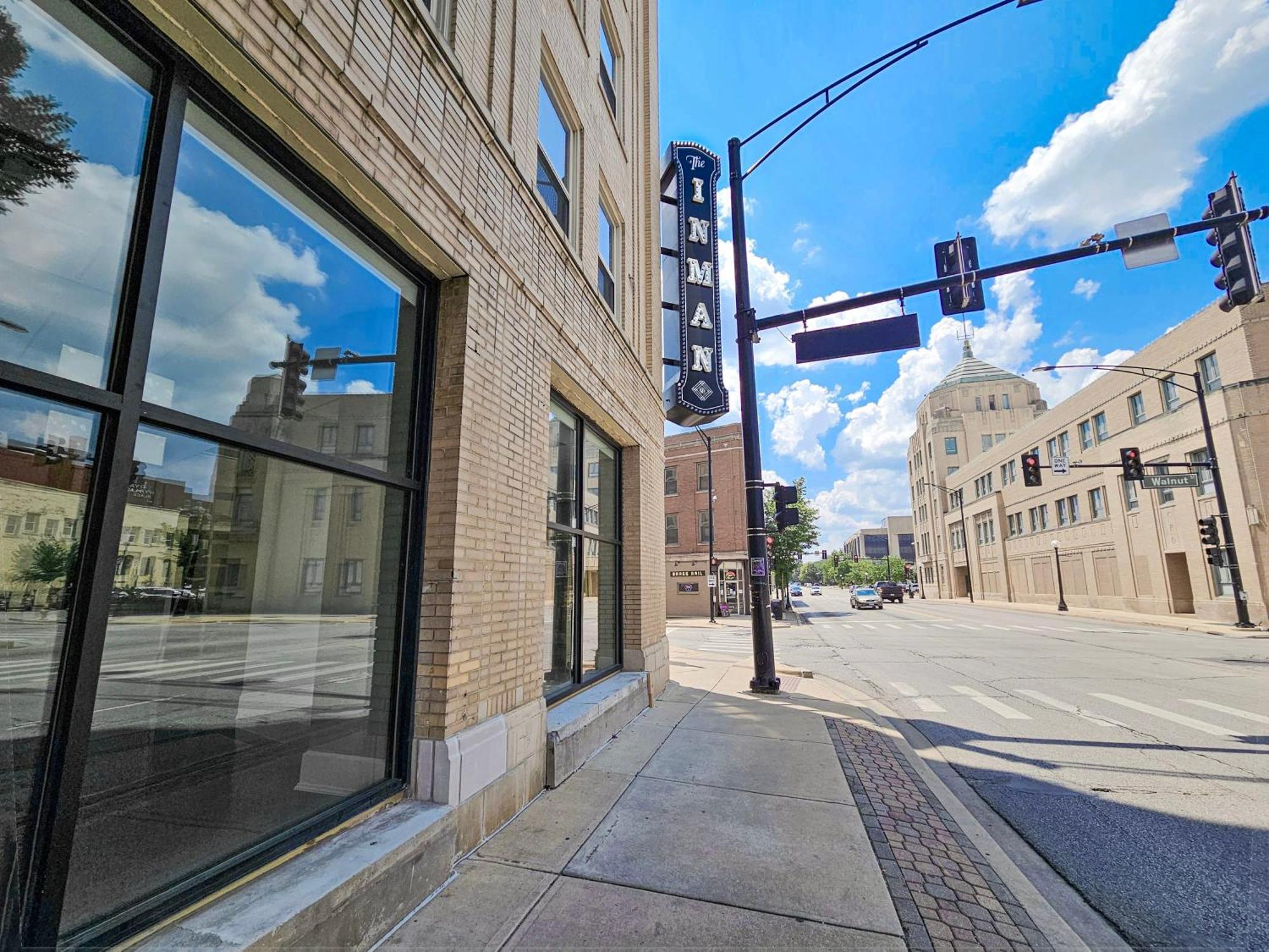 Gorgeous And Spacious Studio At The Historic Inman - 200 Champaign Eksteriør bilde